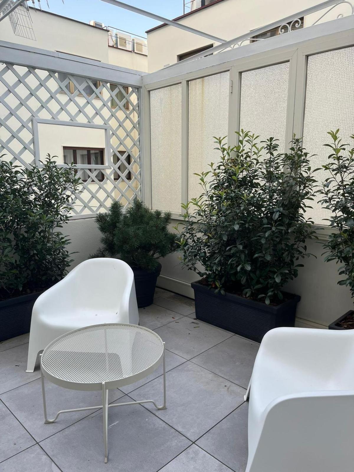 Domus Cervantes Apartment Napoli Exterior foto